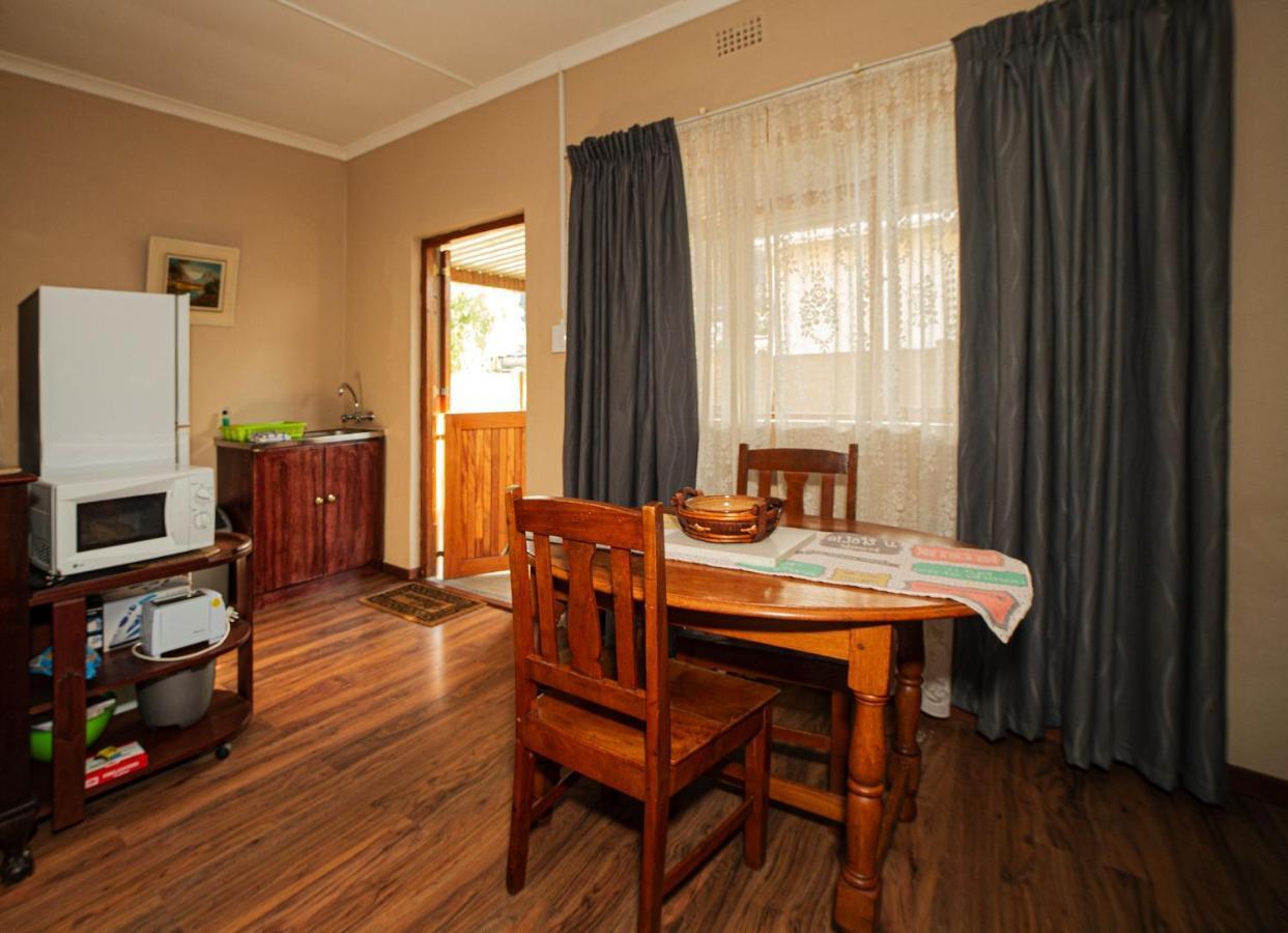 Sandy'S Place Barrydale Exterior photo